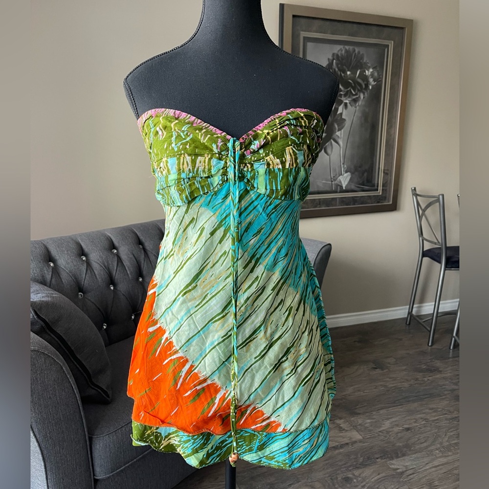 Guru Strapless Top